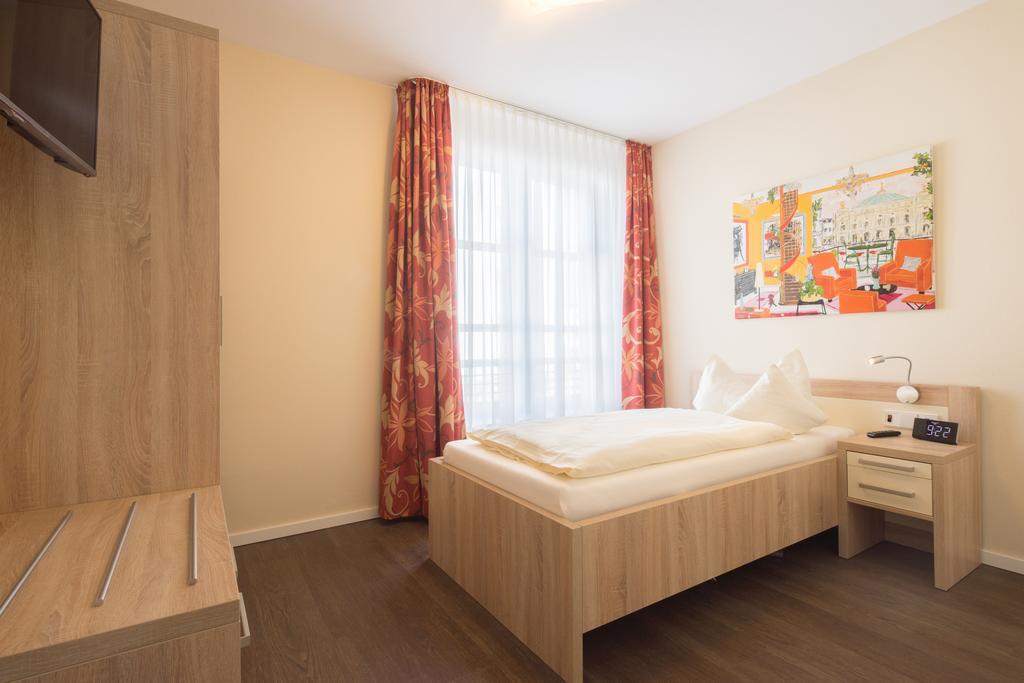 Gda Hotel Am Schlosspark Бад-Хомбург-фор-дер-Хёэ Номер фото